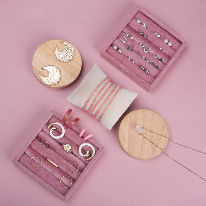 First-Of-Its-Kind Luxury Set of 32 Jewellery Combo