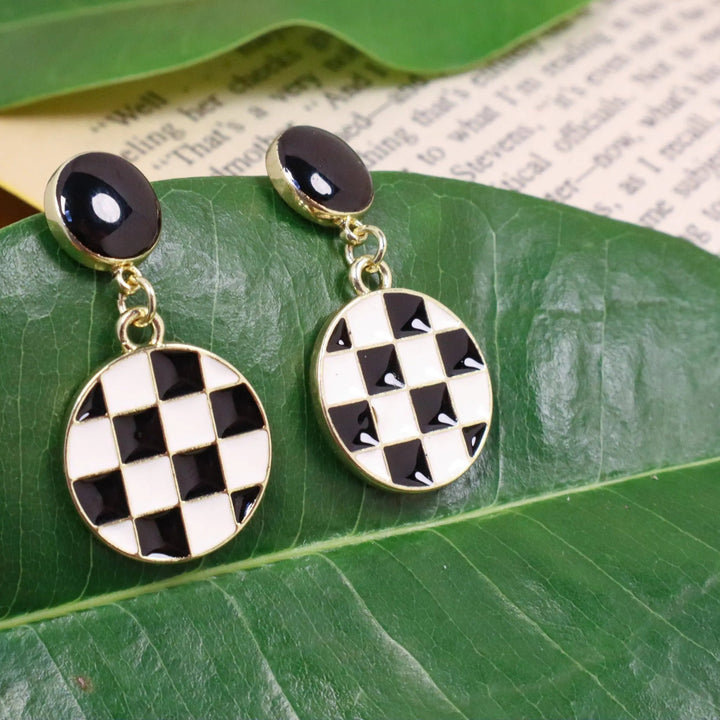 B&W Chic Earrings - Salty Accessories