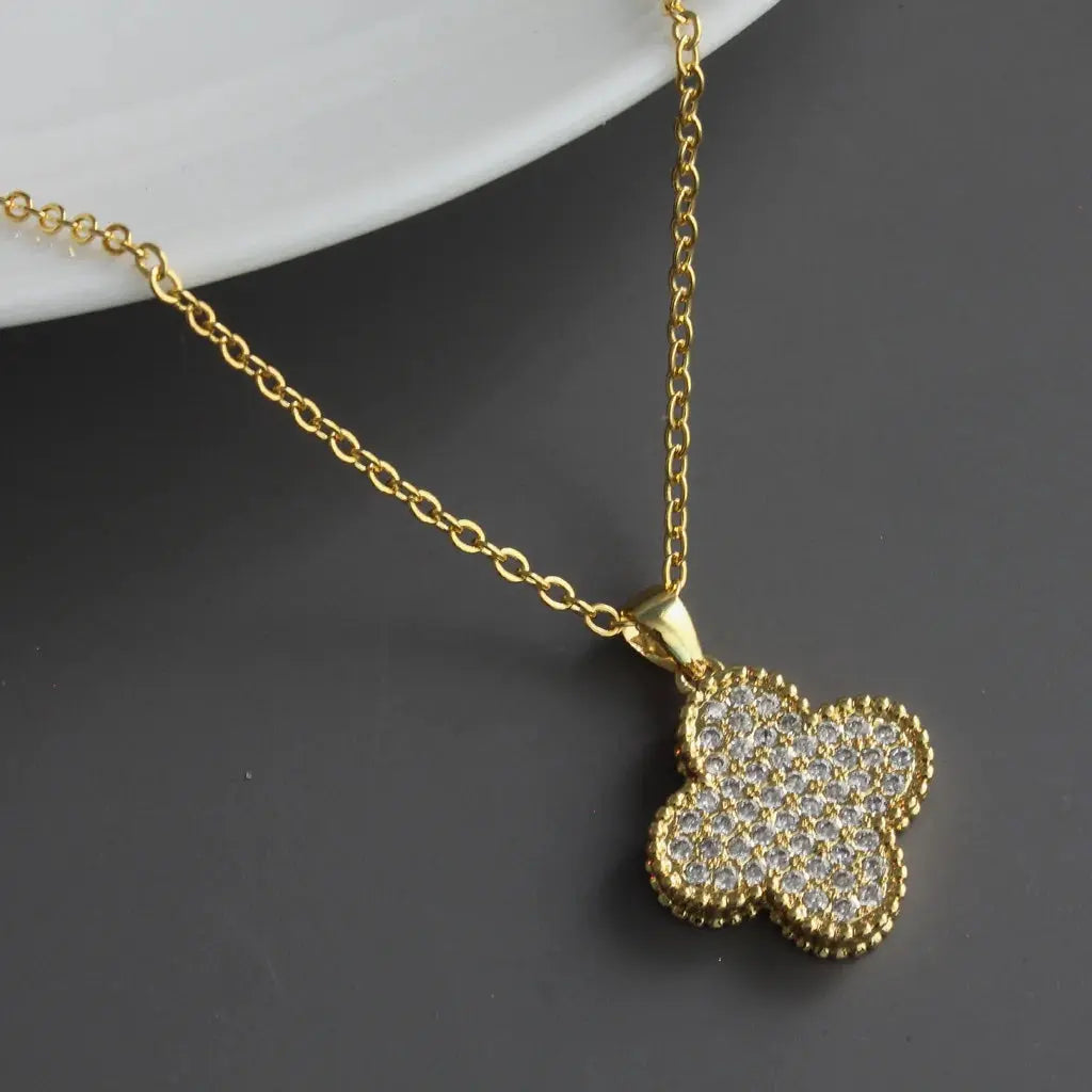 Big Clover Rounded Necklace - Gold - Salty Accessories