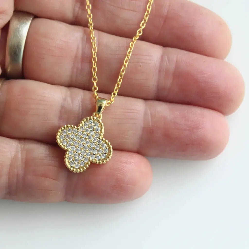 Big Clover Rounded Necklace - Gold - Salty Accessories