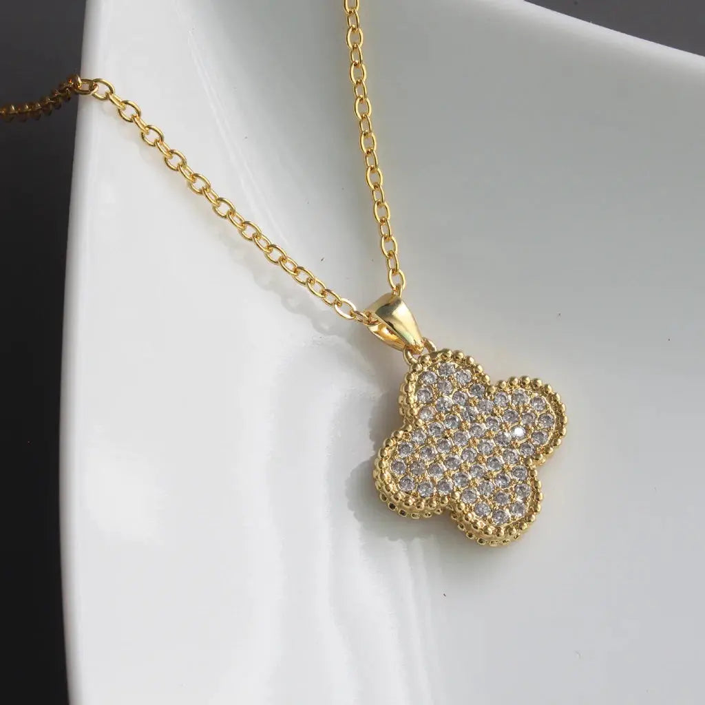 Big Clover Rounded Necklace - Gold - Salty Accessories