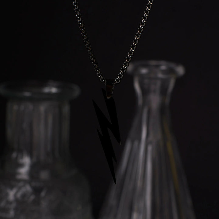 Black Voltage Necklace | Salty