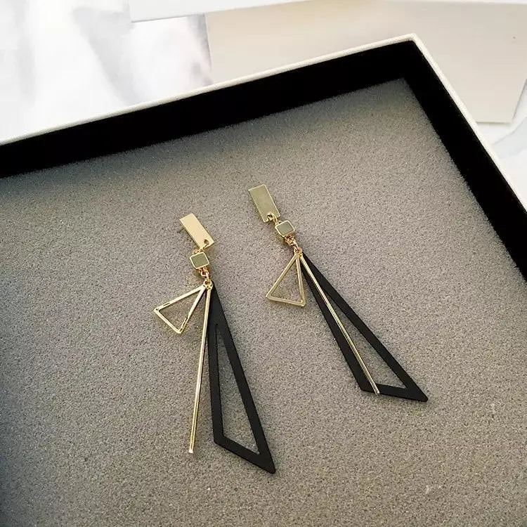 Black Geometric Decor Drop Earrings Gold