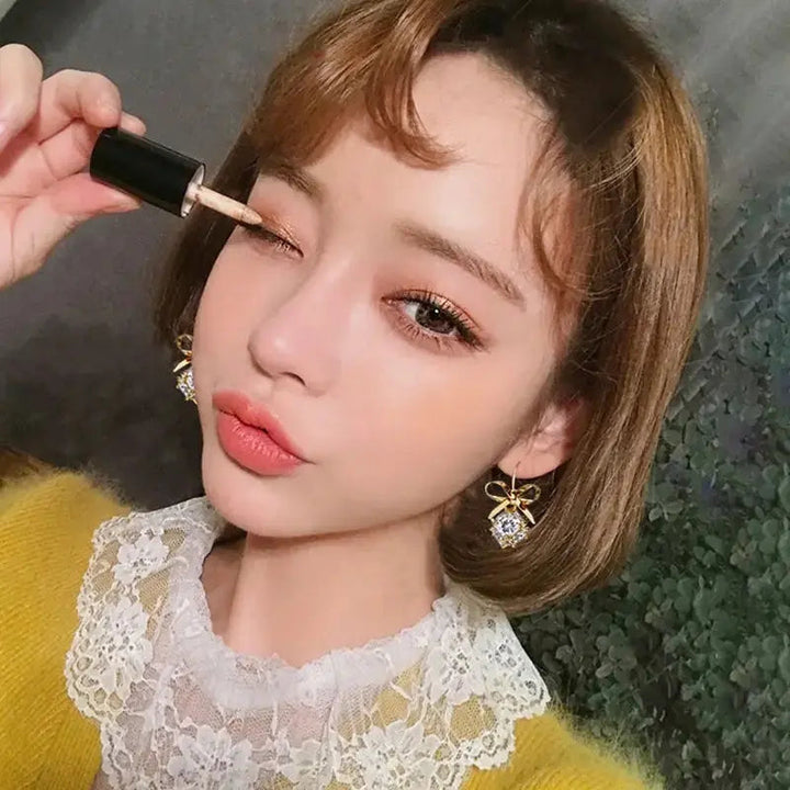 Bling Stone Bow Earrings - Gold