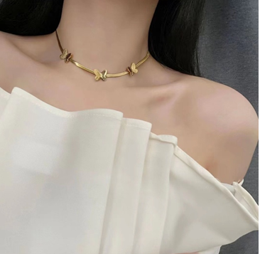 Butterfly's Gaze Choker