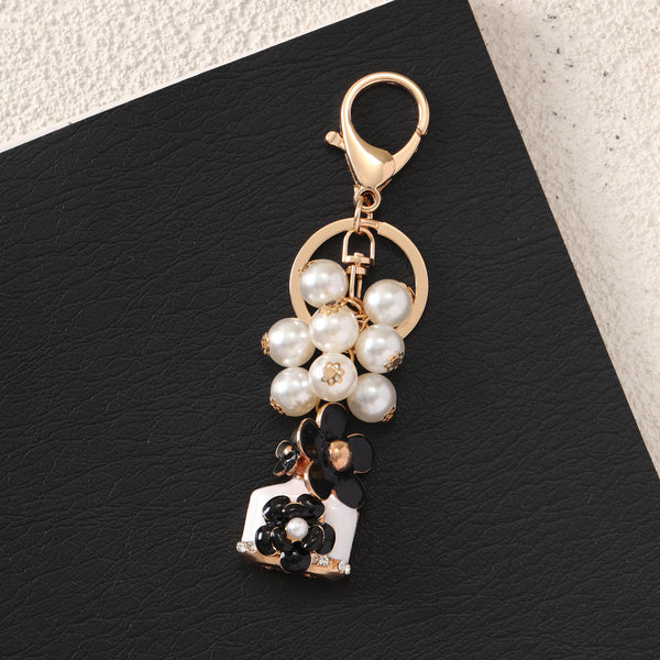 Daisy Love Pearl Bag Charm