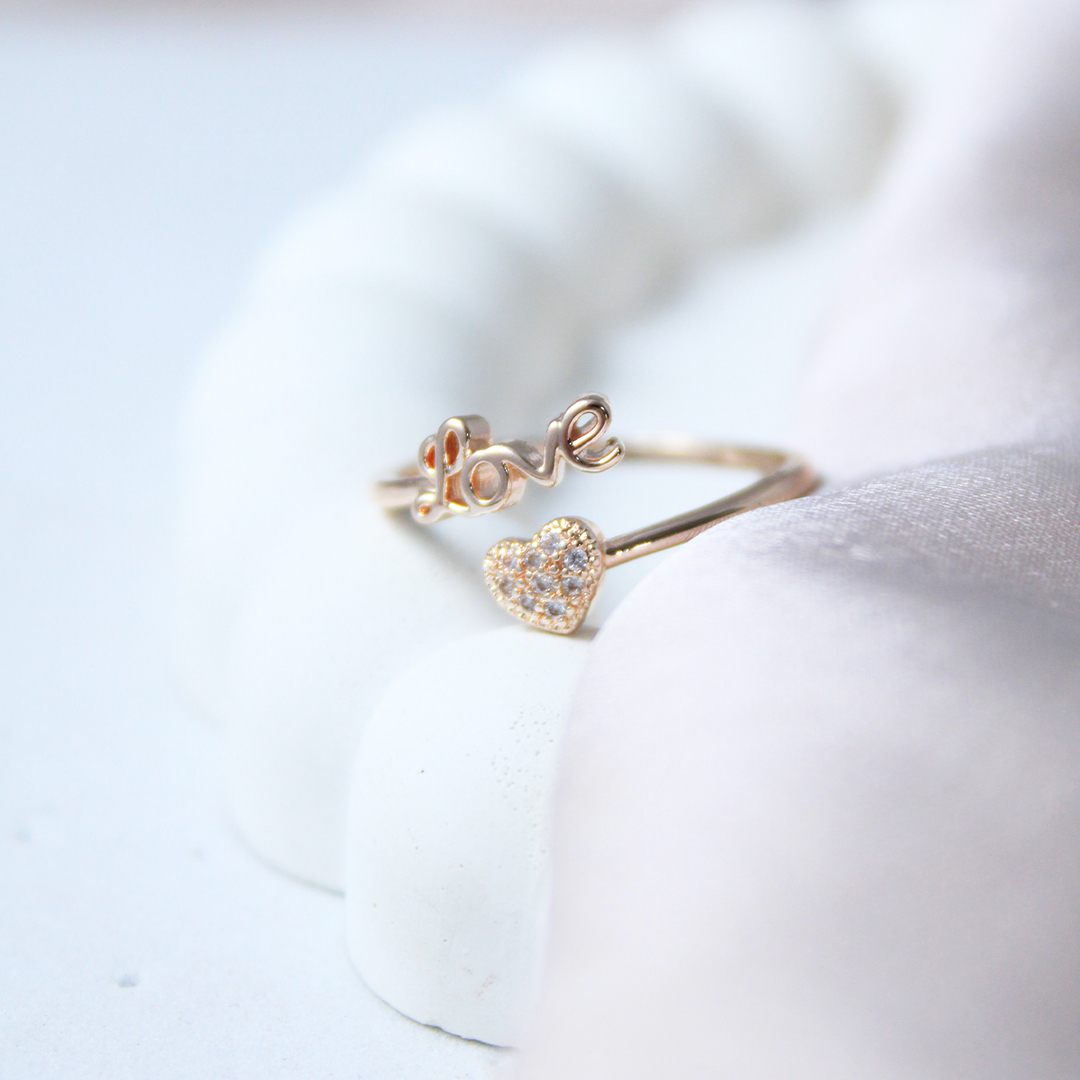 Case 143 love rose-gold ring - Salty Accessories