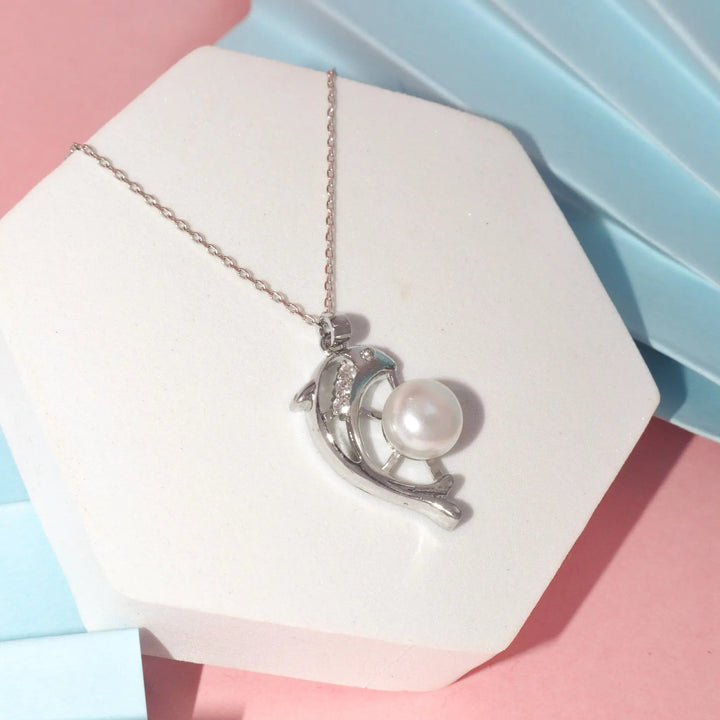 Classy Dolphin Pearl Necklace - Salty Accessories