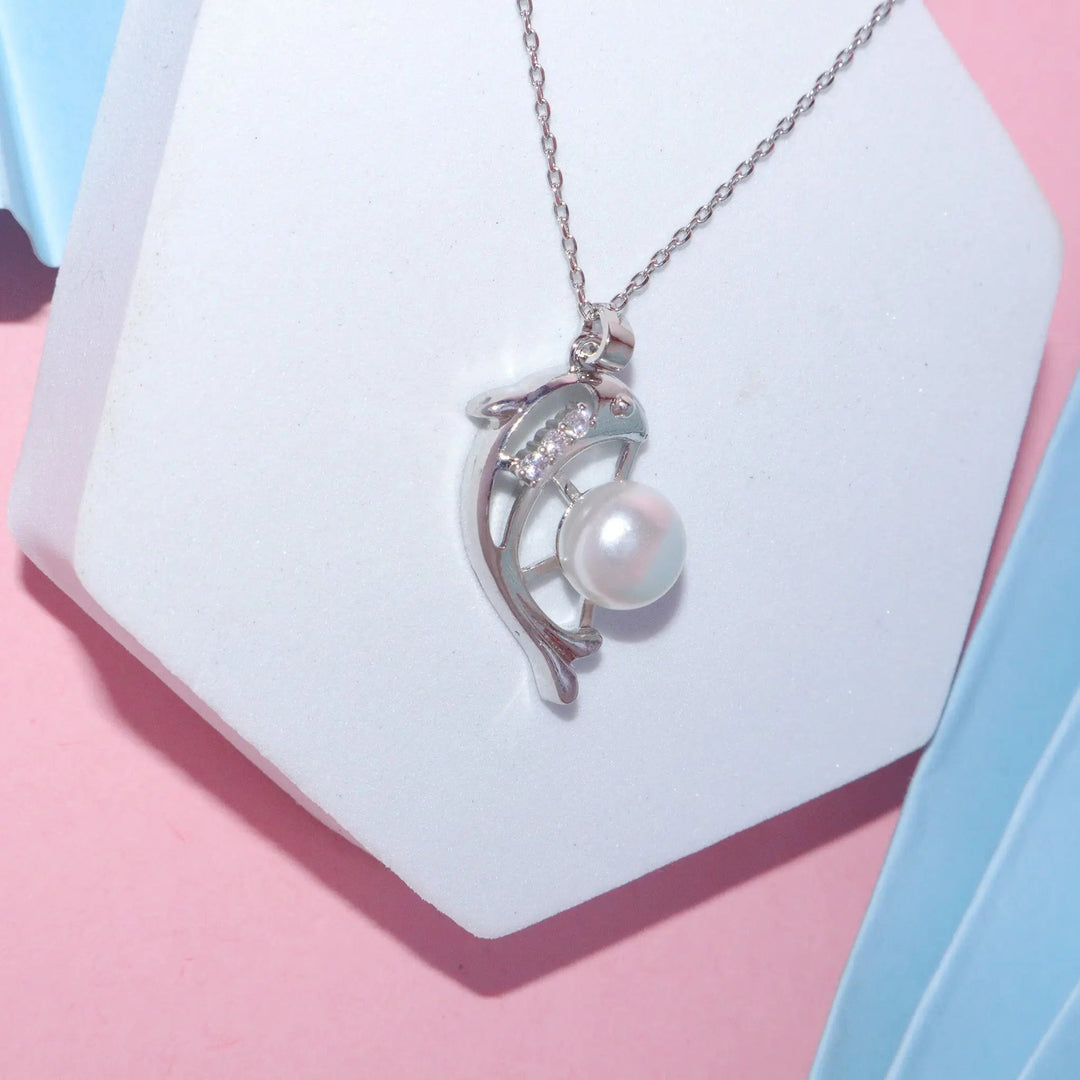 Classy Dolphin Pearl Necklace - Salty Accessories