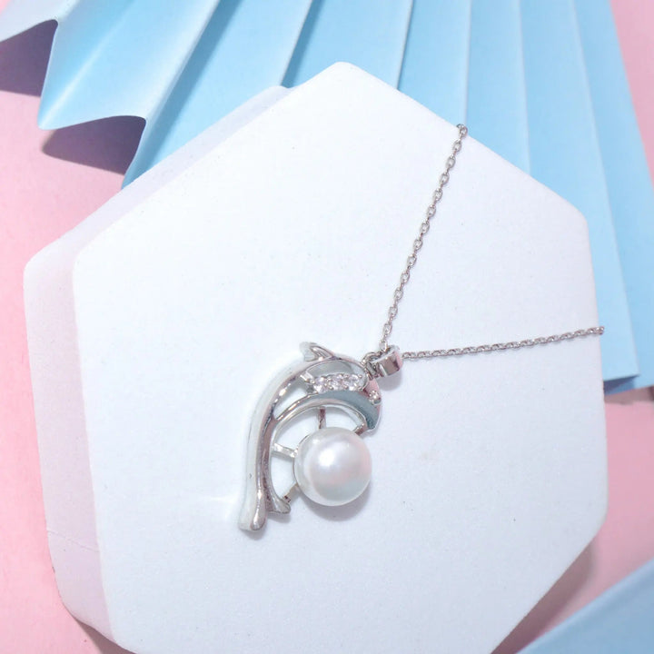 Classy Dolphin Pearl Necklace - Salty Accessories