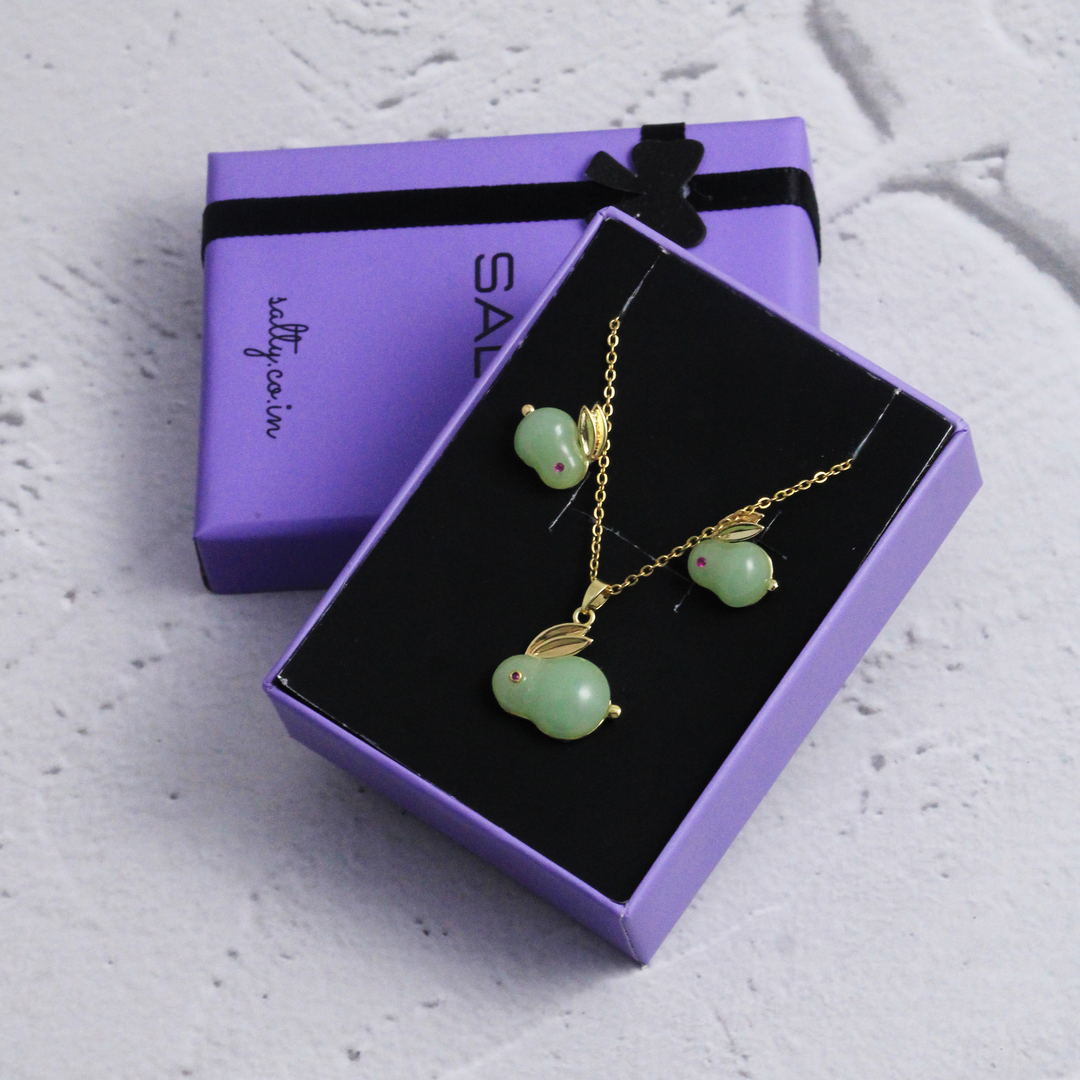 Coney Earrings and Necklace Set