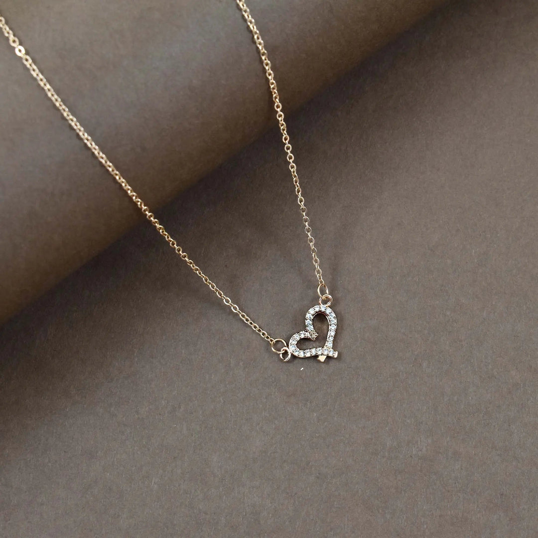 Criss cross studded heart gold necklace - Salty Accessories