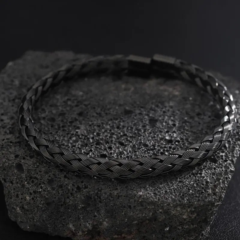Crosslink Open Cuff Bracelet - Black | Salty