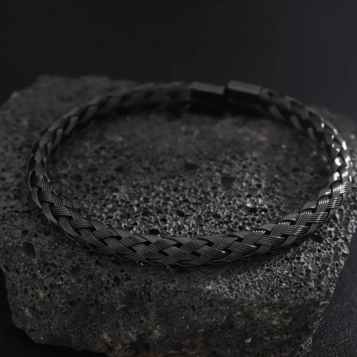Crosslink Open Cuff Bracelet - Black | Salty