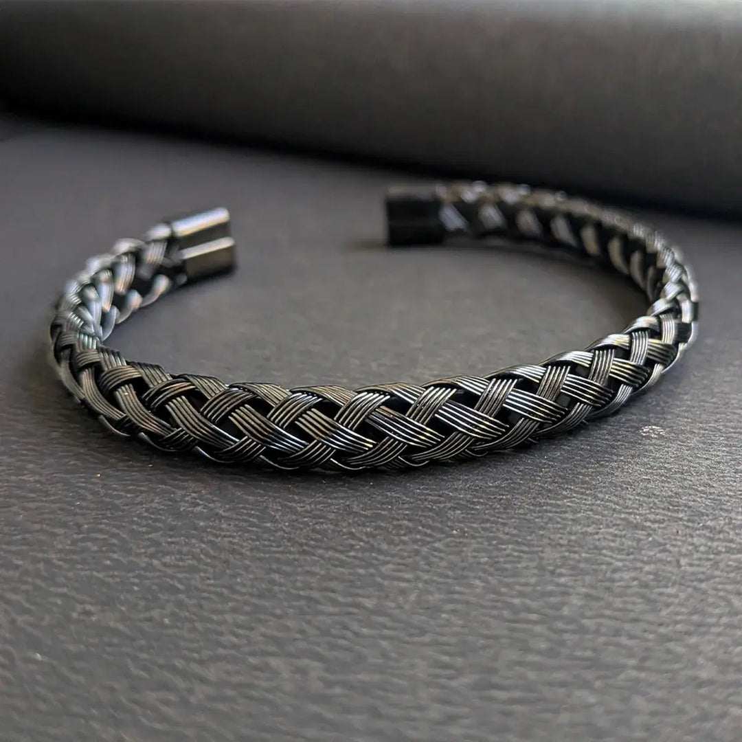 Crosslink Open Cuff Bracelet - Black | Salty