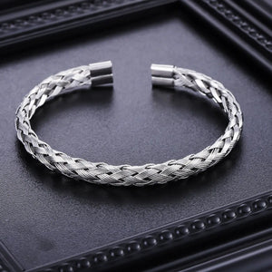 Crosslink Open Cuff Bracelet - Silver | Salty