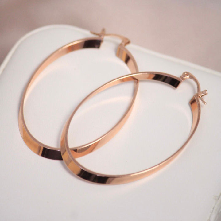 Curved Chic Hoops