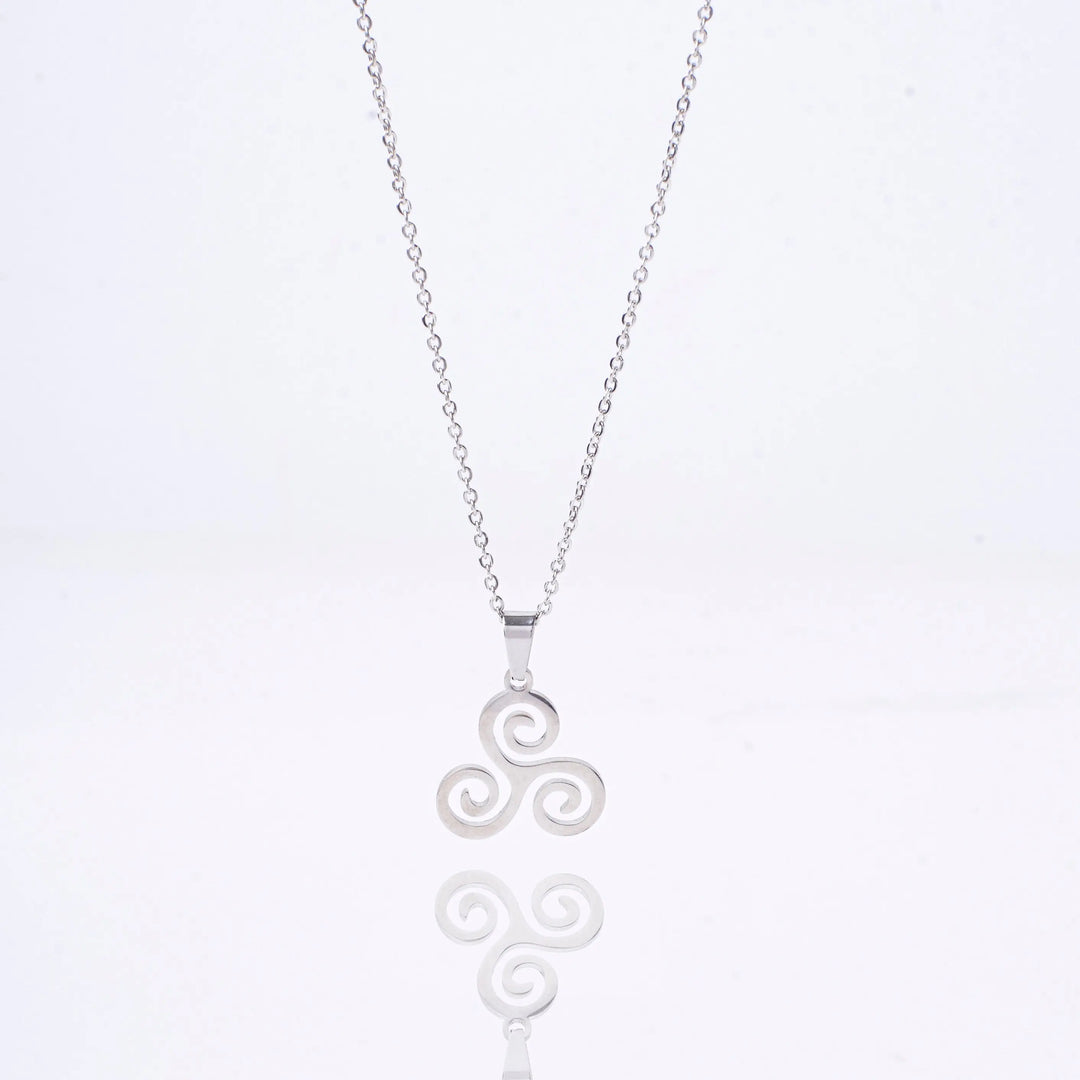 Curves in Harmony Necklace | Salty