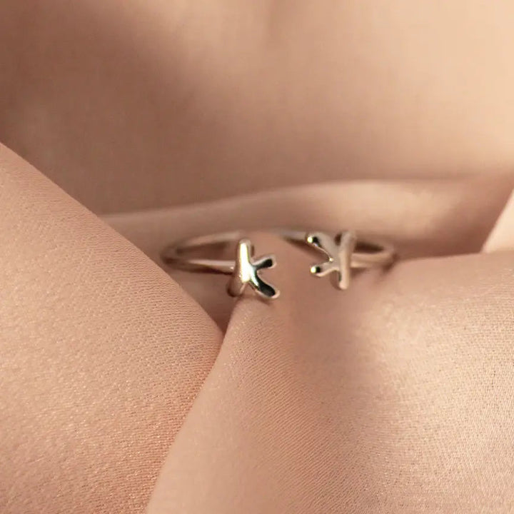 Cute Hugging Silver Band - Salty Accessories