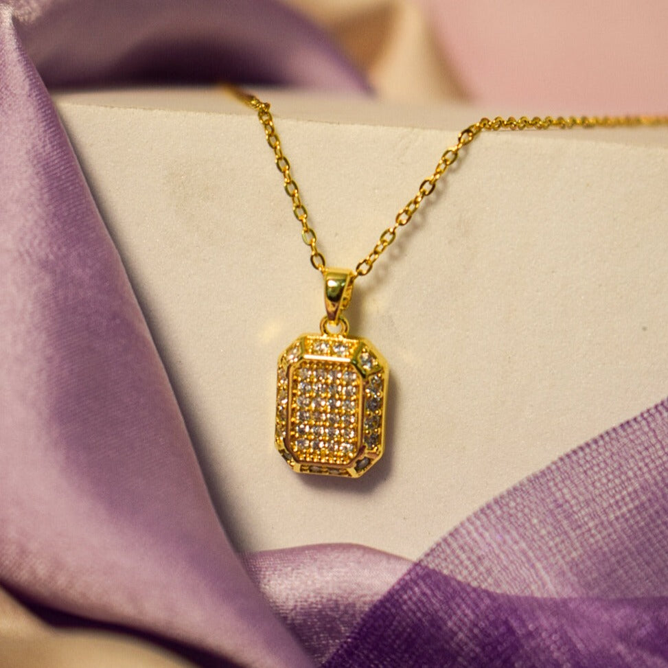 Elegance Golden Diamond Necklace - Salty Accessories