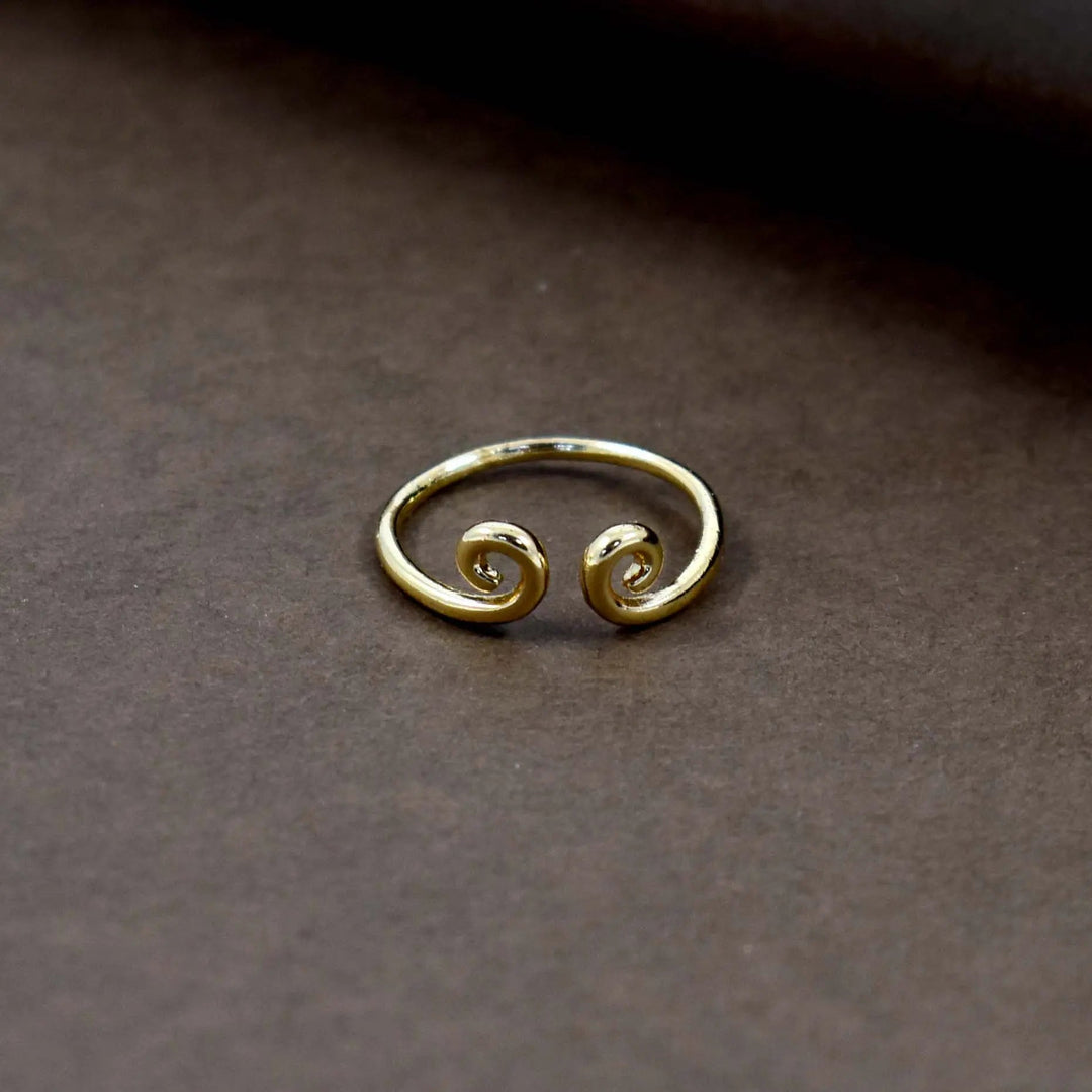 Twirl gold ring - Salty Accessories