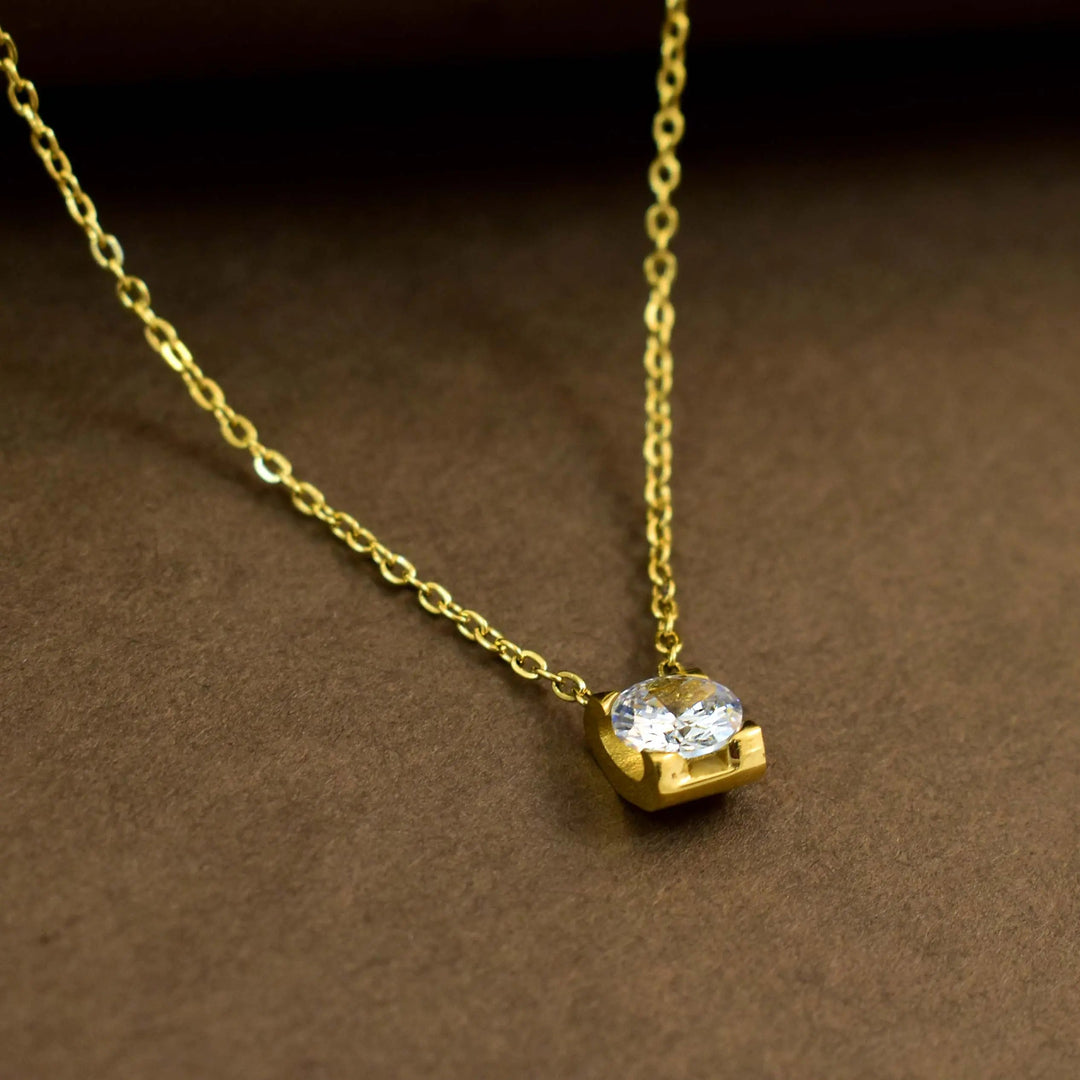 Snuggled crystal gold anti-tarnish necklace - Salty Accessories