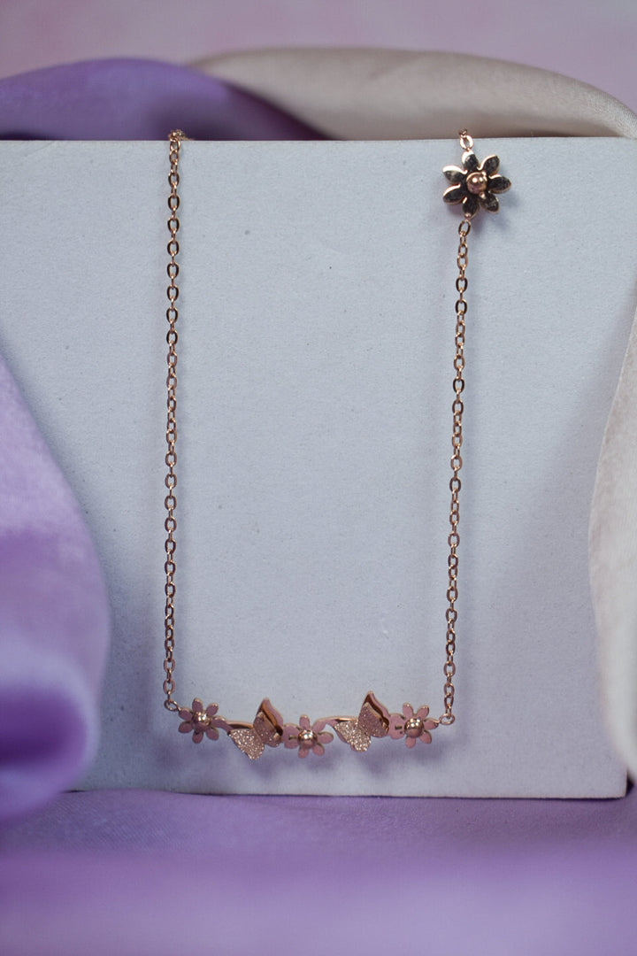 Frivole Golden Necklace