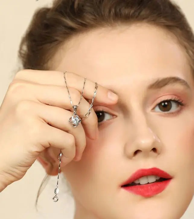Diamond Twister Flower Necklace - Silver - Salty Accessories