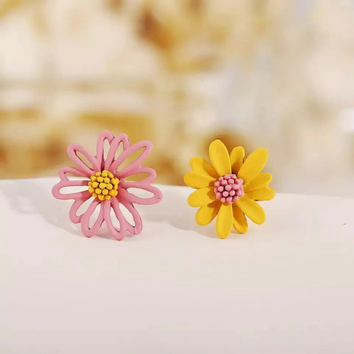 Dreamy Daisy Pink Yellow Flower Earrings