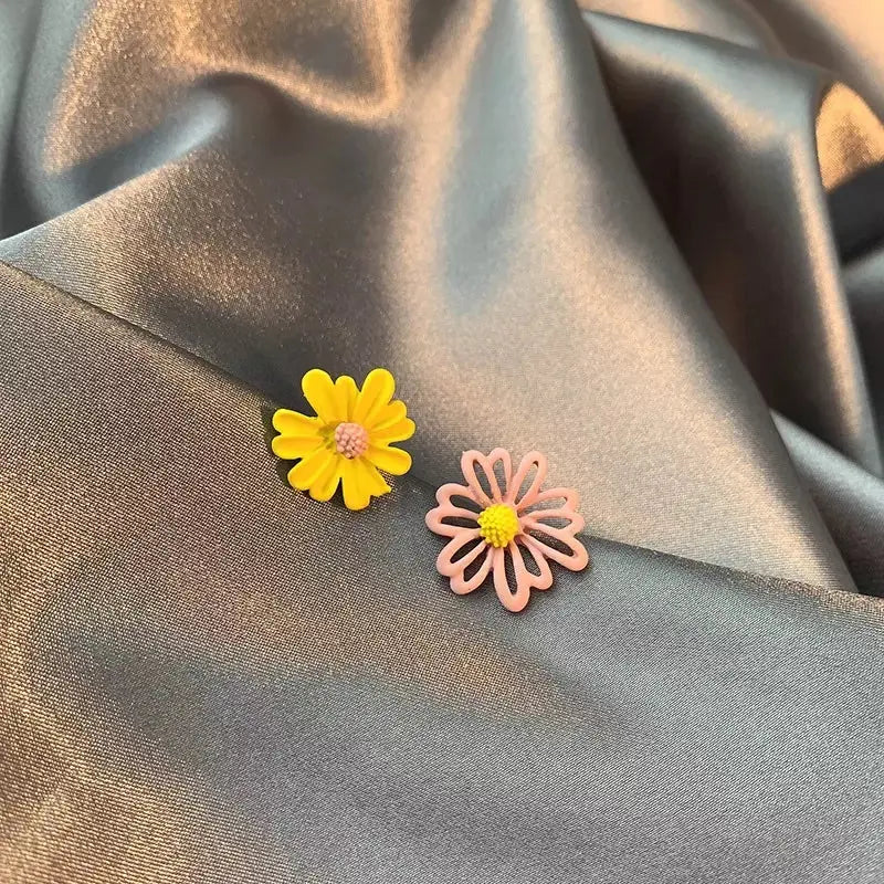 Dreamy Daisy Pink Yellow Flower Earrings