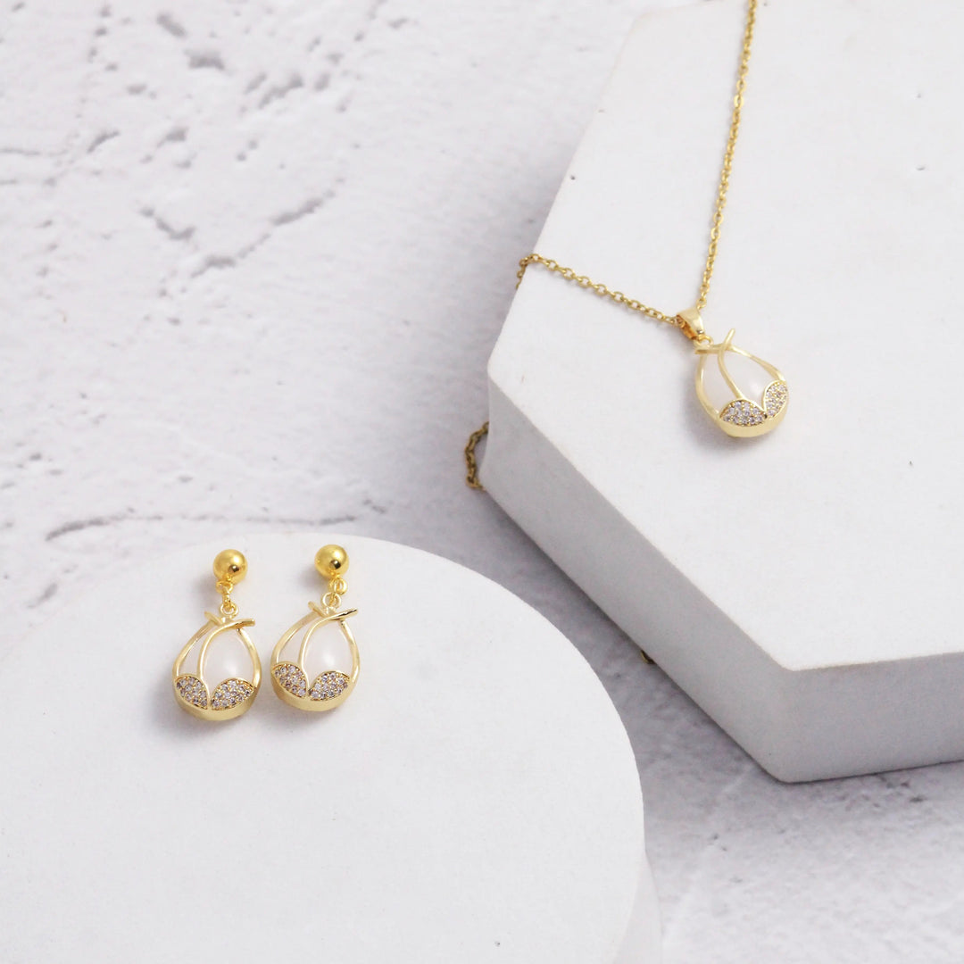 Exquisite Swiss Earrings and Necklace Set - Salty Accessories