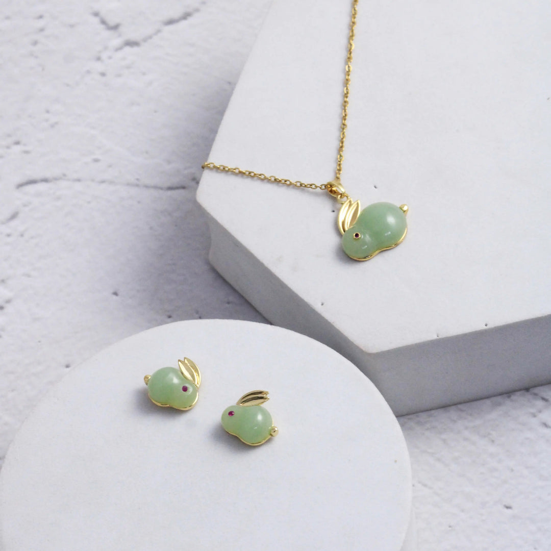 Coney Earrings and Necklace Set