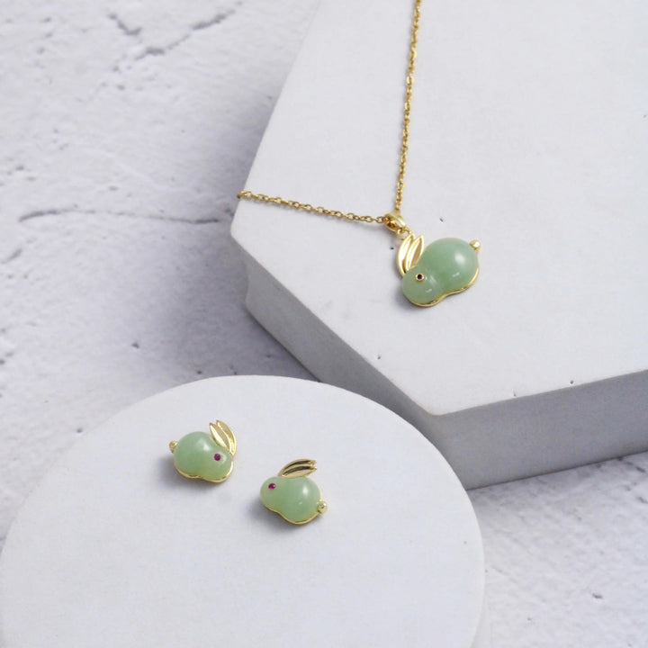 Coney Earrings and Necklace Set