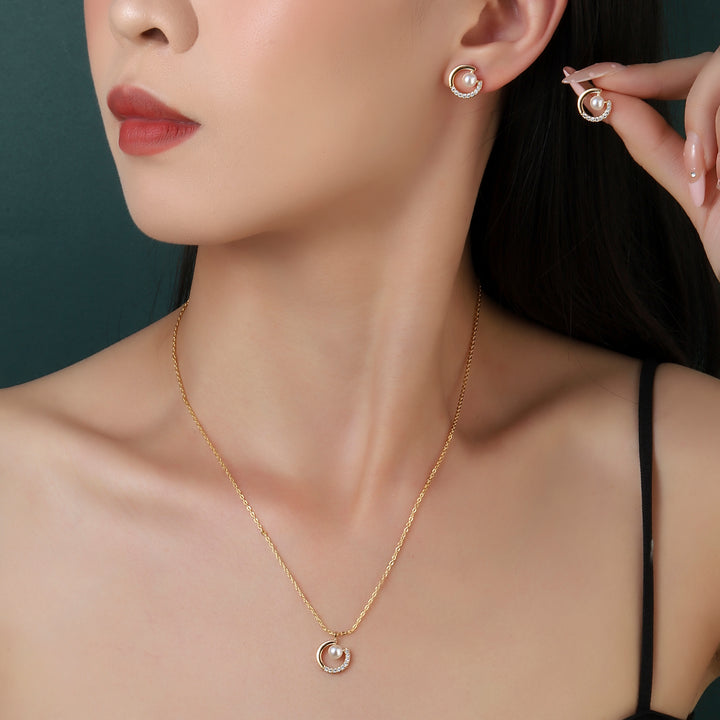 Silk Pearl Golden Necklace and Earrings Set