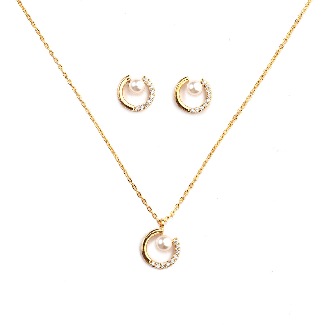 Silk Pearl Golden Necklace and Earrings Set