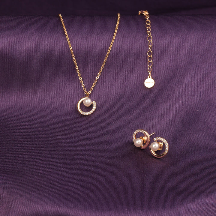 Silk Pearl Golden Necklace and Earrings Set - Salty Accessories