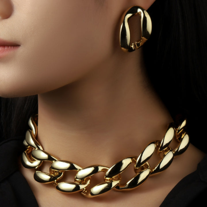 Chunky Chic Golden Necklace and Earrings - Salty Accessories