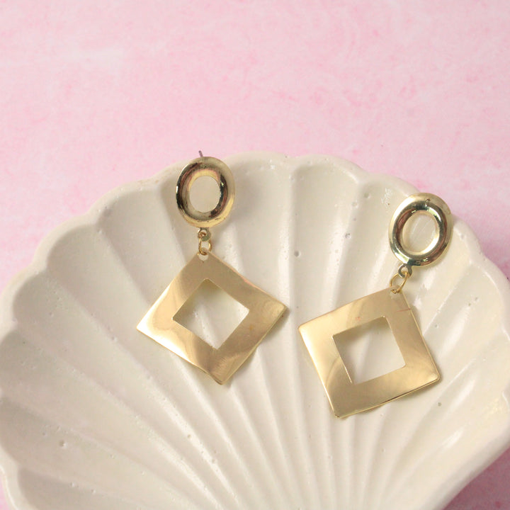 Minimal Golden Earrings - Salty Accessories