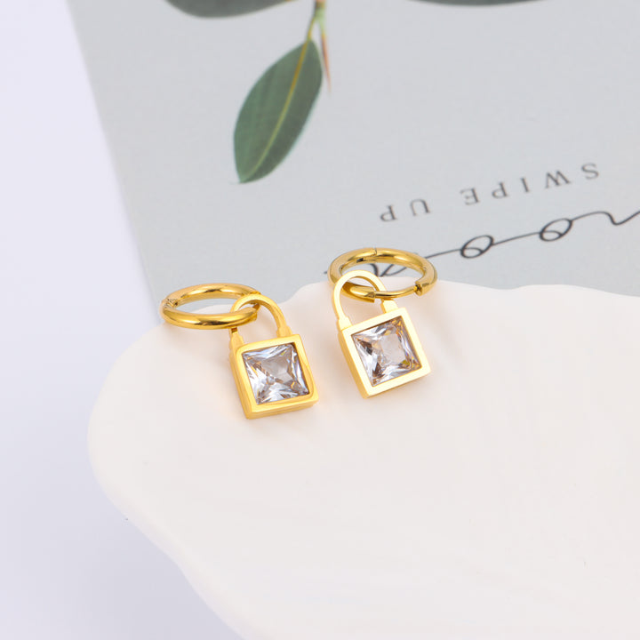 Rhapsodic Gold Earring