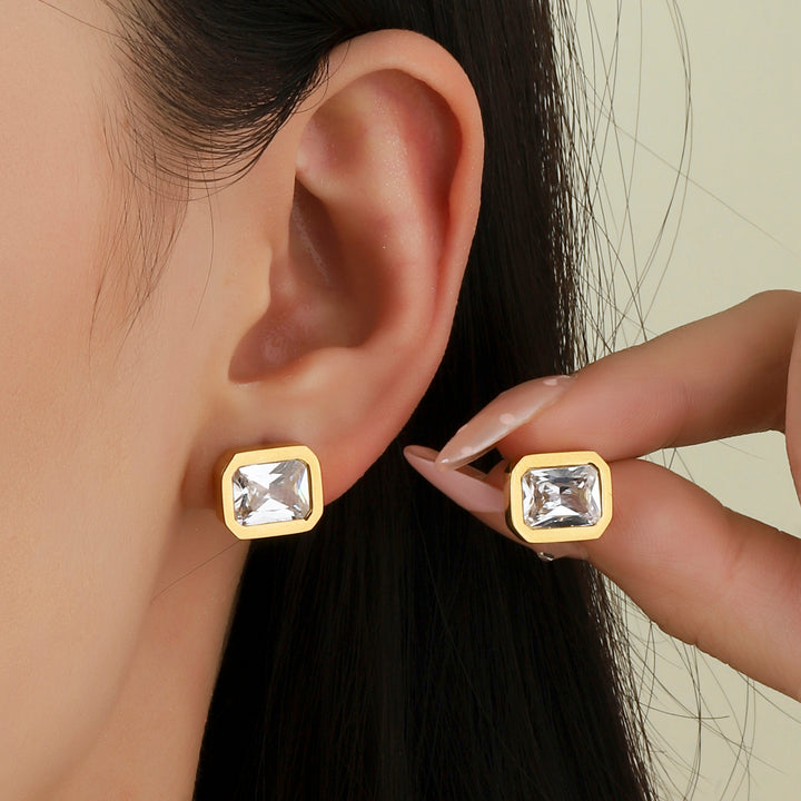 Gleeful Crystal Gold Earring