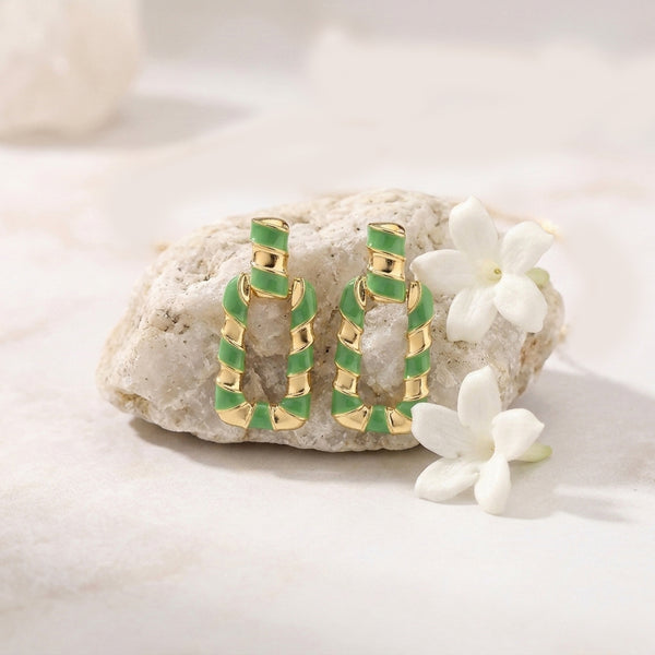 Gleaming Earthy Luxury Gold Earring