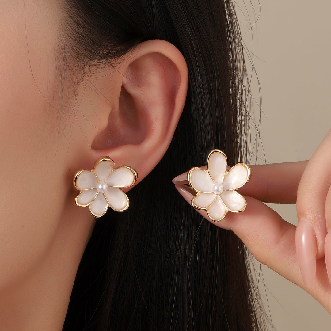 Daisy Luxury Gold Earring - Salty Accessories