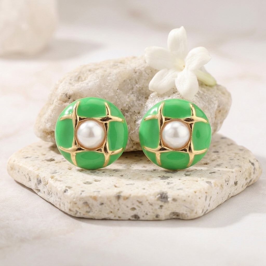 Pearly Luxury Gold Earring