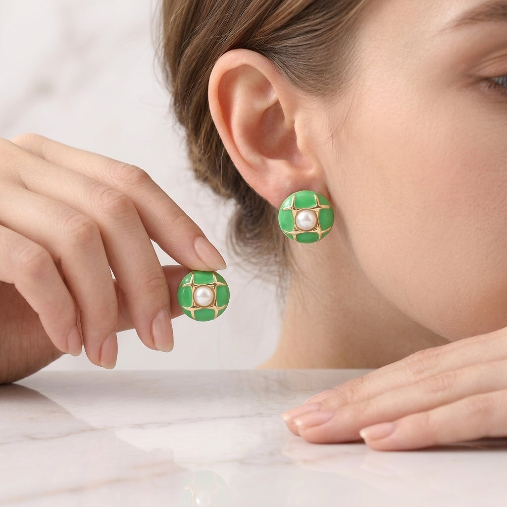 Pearly Luxury Gold Earring