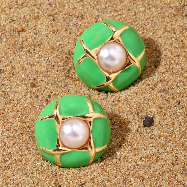 Pearly Luxury Gold Earring