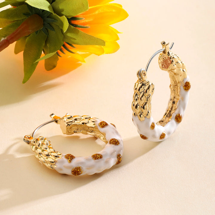 Fulgent Luxury Gold Earring