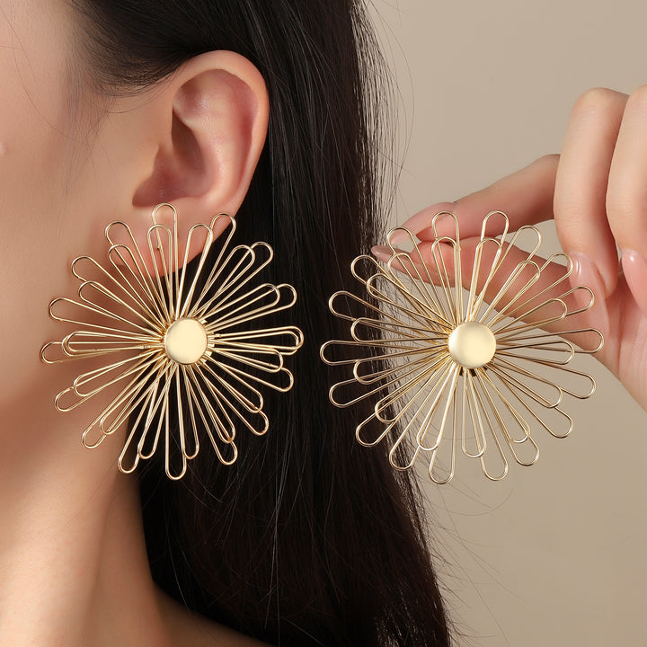 Blooming Luxury Gold Earring - Salty Accessories