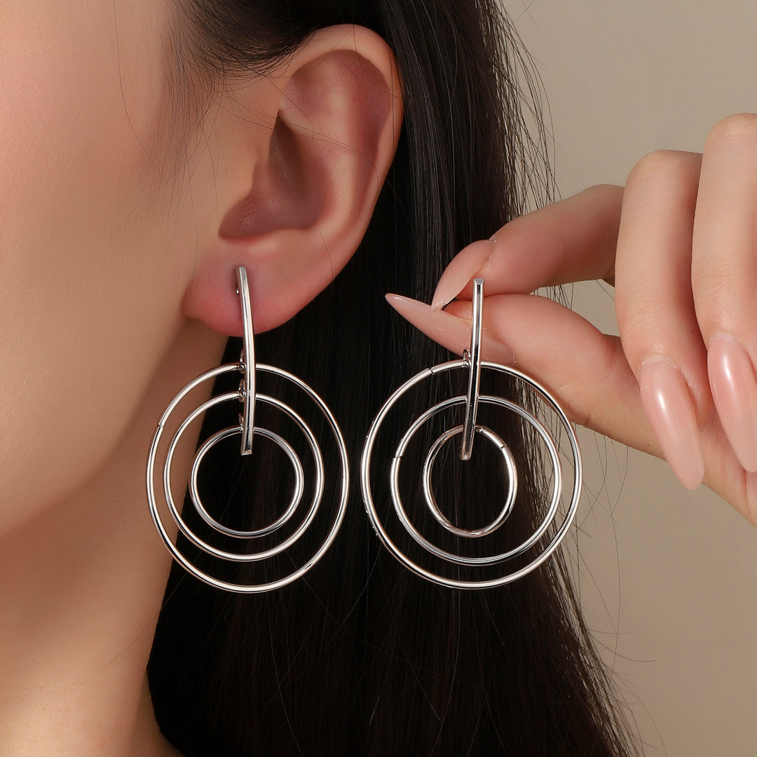 Captivating Luxury Silver Earring