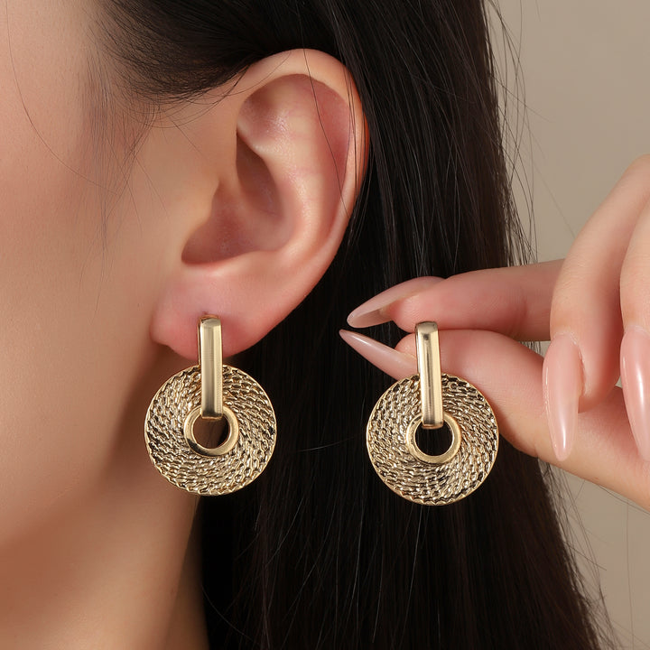 Demure Round Gold Earring