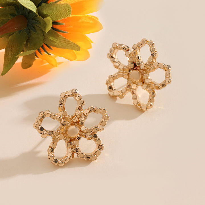 Amiable Floral Gold Earring - Salty Accessories